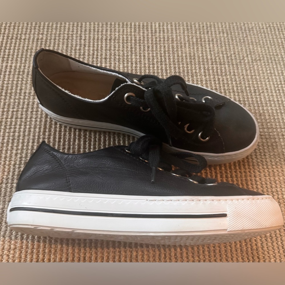 Paul Green Stefani Super Soft black sneakers